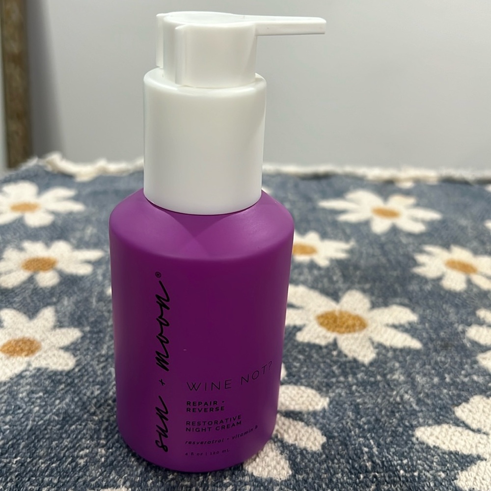Sun n Moon restorative night cream “wine not”.